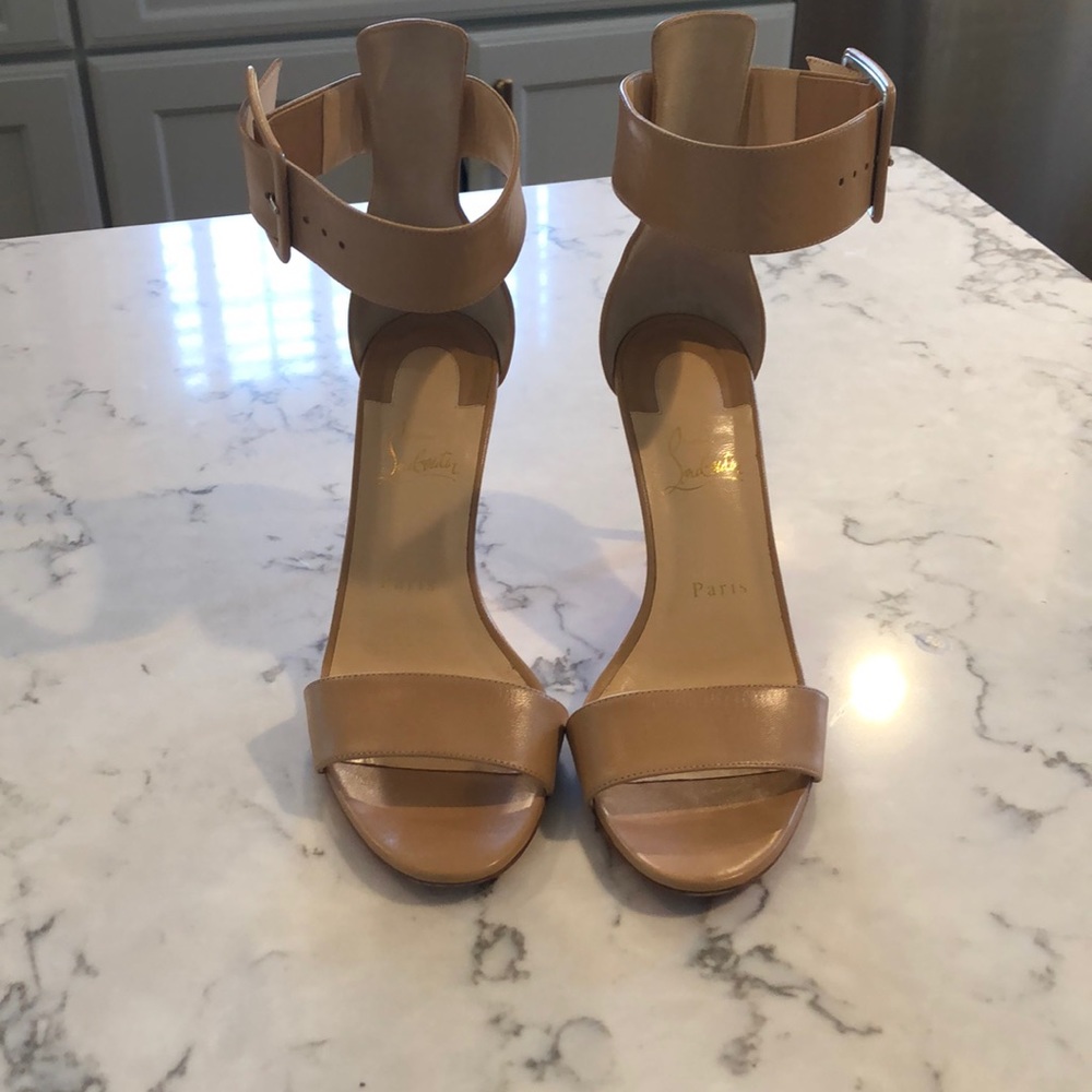 SOLD Blade Runana Christian Louboutin Size 39!